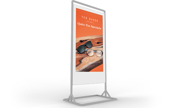 3 InSign – Ultra tanki prostostoječi obojestranski digitalni plakat